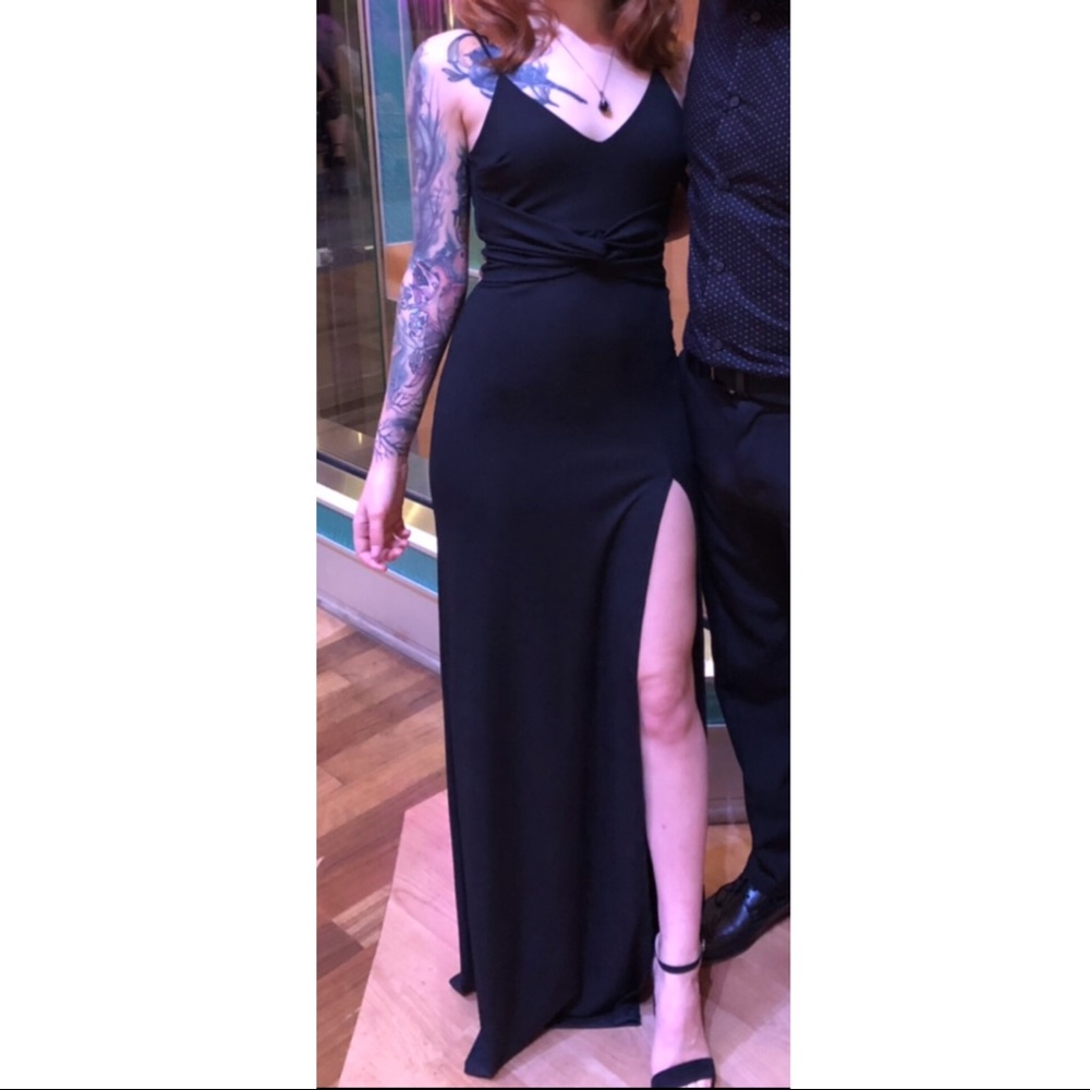 black ribbed floor length open back formal dress